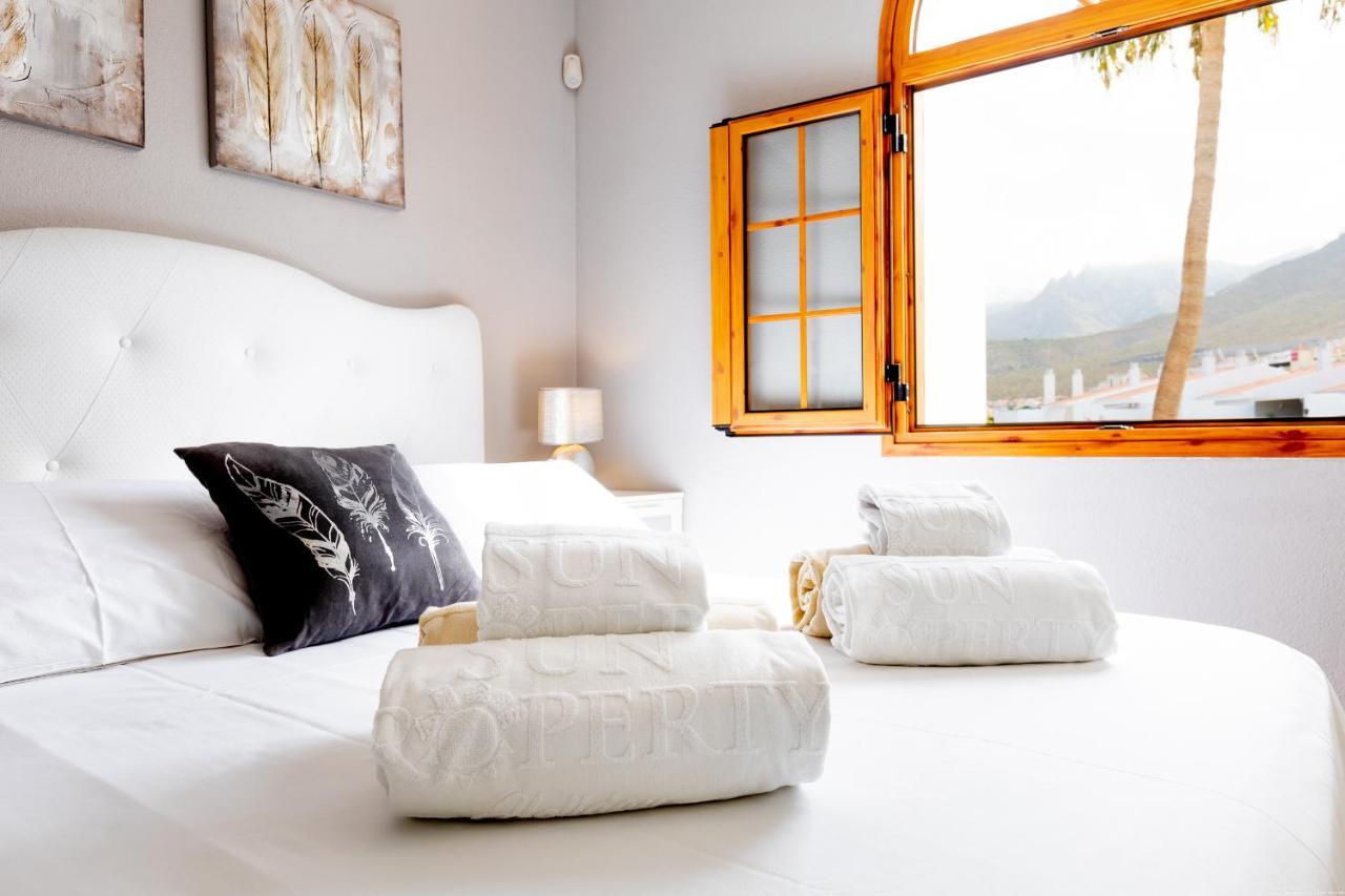 21 C Bouganvillas Apartment