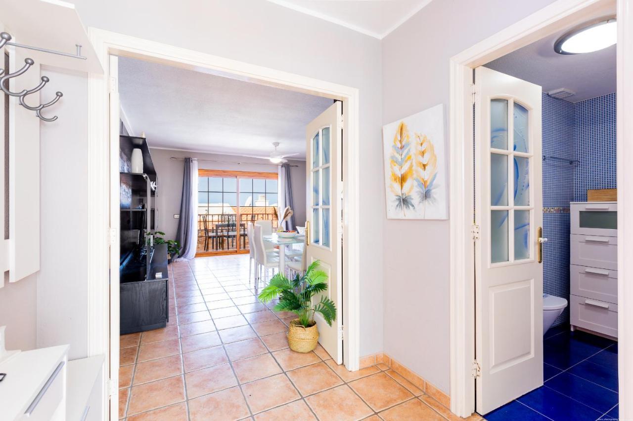 21 C Bouganvillas Apartment